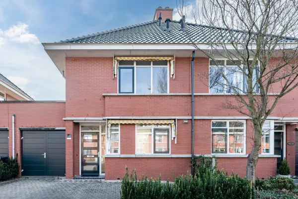 Middelgeestlaan - Voorschoten